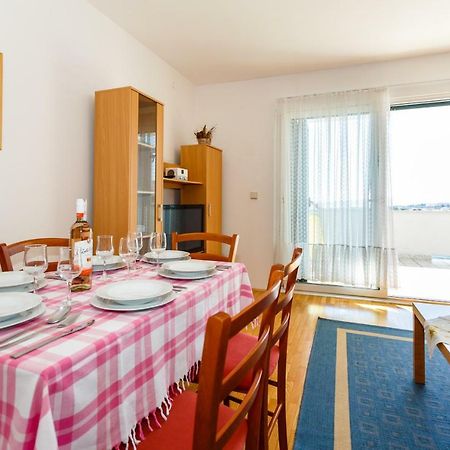 Apartment Anton Krk Town Esterno foto